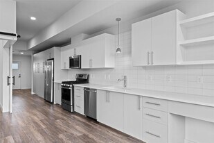 4004 Banister Ln, Unit 203 in Austin, TX - Building Photo