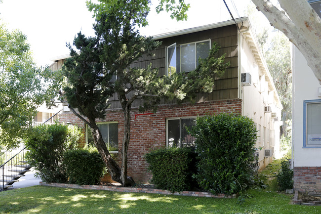 3357 I St in Sacramento, CA - Building Photo - Building Photo