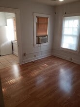 1202 Jackson Ave in Charleston, IL - Building Photo - Building Photo