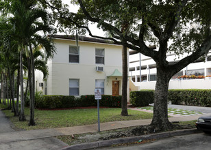 126 Calabria Ave in Coral Gables, FL - Building Photo - Building Photo