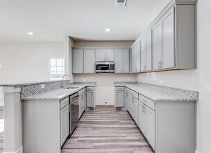2434 Easley St in Dallas, TX - Building Photo - Building Photo