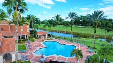 11775 St Andrews Place, Unit 105 in Wellington, FL - Building Photo - Building Photo