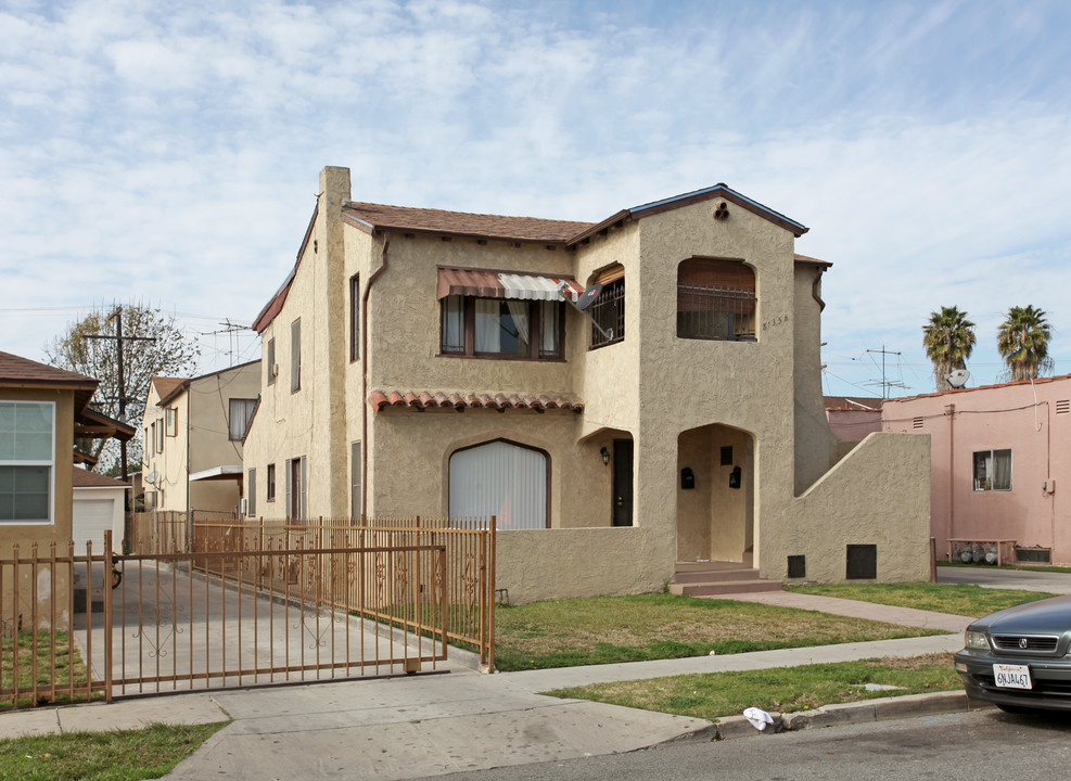 8135 Chestnut Ave in South Gate, CA - Foto de edificio