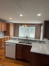 10011 S 100th Cir in La Vista, NE - Building Photo - Building Photo