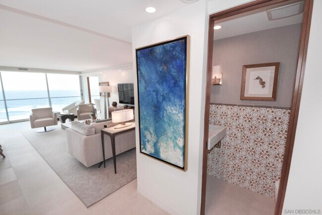 1780 Avenida Del Mundo in Coronado, CA - Building Photo - Building Photo
