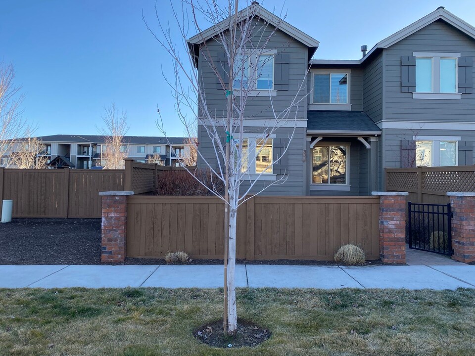 20819 Boulderfield Ave in Bend, OR - Building Photo