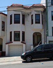 2127 Larkin St in San Francisco, CA - Building Photo - Building Photo