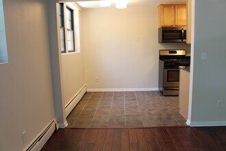 3215 Pillsbury Ave S, Unit 002 in Minneapolis, MN - Building Photo - Building Photo