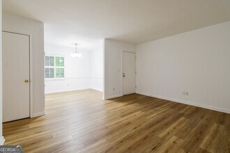 140 Lablanc Way NW in Atlanta, GA - Building Photo - Building Photo
