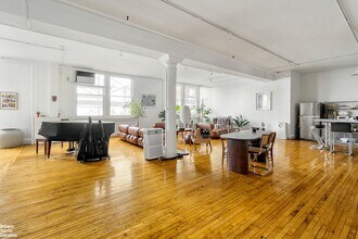 565 Broadway-Unit -8W in New York, NY - Building Photo - Building Photo
