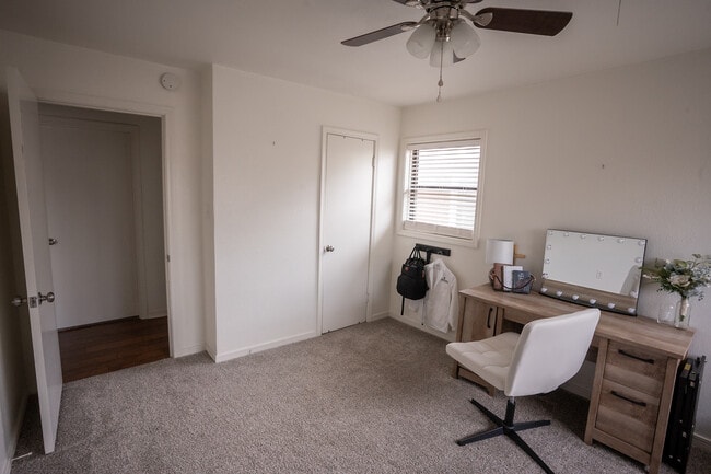 property at 1559 Parr St