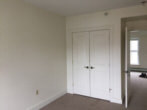 9 State St in Windsor, VT - Building Photo - Building Photo