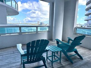 1800 N Bayshore Dr in Miami, FL - Building Photo - Building Photo