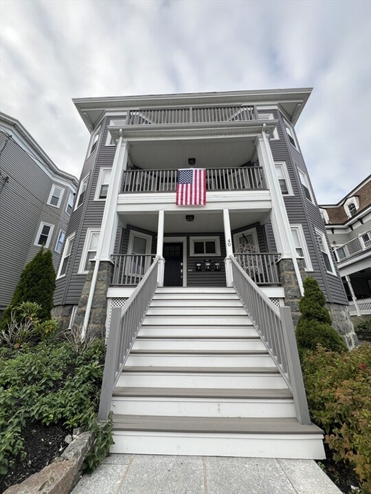 40 King St, Unit 2 in Boston, MA - Foto de edificio