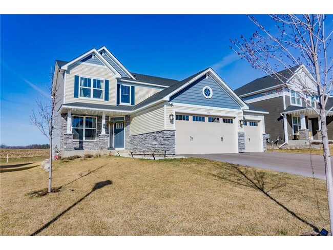 property at 1574 Edgebrook Ln