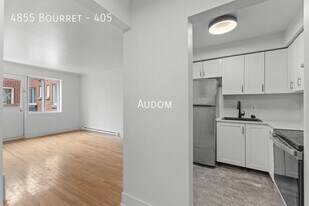 4855 Av Bourret in Montréal, QC - Building Photo