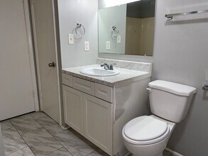 21 Brianfield Cv, Unit C in Jackson, TN - Building Photo - Building Photo