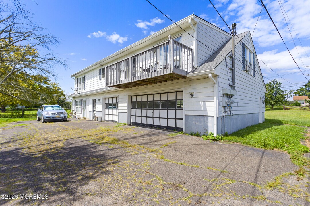 16 Archertown Rd in Plumsted, NJ - Building Photo