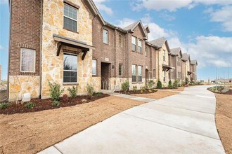 1924 Hellams Ln in Royse City, TX - Building Photo - Building Photo