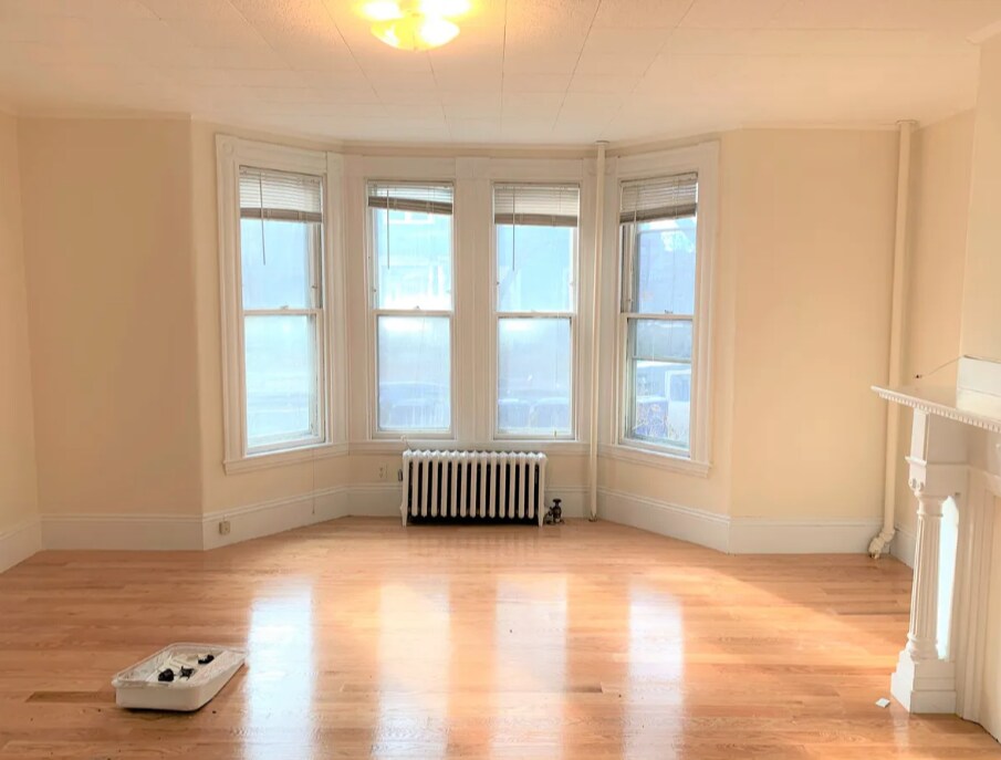 379 Harvard St in Cambridge, MA - Building Photo