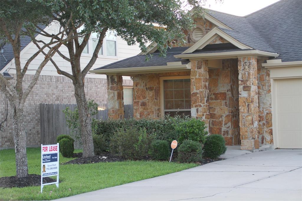 4510 Long Creek Dr in Fresno, TX - Building Photo