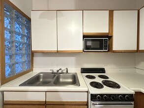 634 W Barry Ave, Unit R04A in Chicago, IL - Building Photo - Building Photo