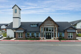 The Hudson at the Crossroad District in Temple, TX - Foto de edificio - Building Photo