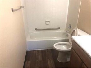 1213 6th Ave in Worthington, MN - Building Photo - Building Photo