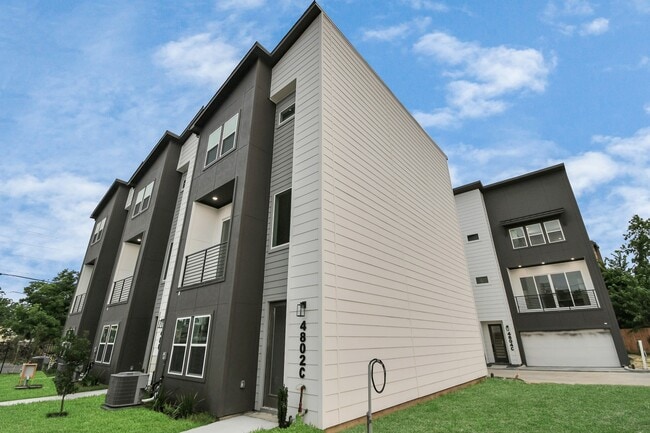 4802 Elysian St in Houston, TX - Building Photo - Building Photo