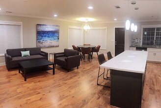 218 Bradford Dr in Sunnyvale, CA - Building Photo - Building Photo