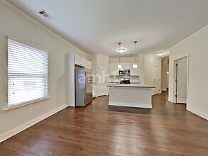 2750 Freemont St in Snellville, GA - Foto de edificio - Building Photo