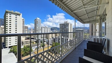 222 Lili?uokalani Ave in Honolulu, HI - Building Photo - Building Photo