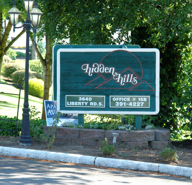 Hidden Hills Apartments in Salem, OR - Building Photo - Building Photo