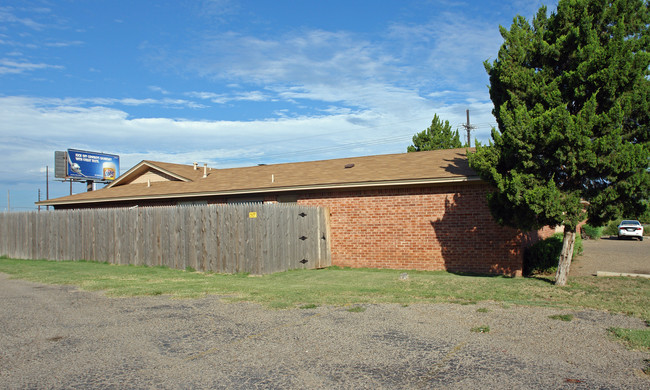 2606 Vicksburg Ave in Lubbock, TX - Building Photo - Building Photo