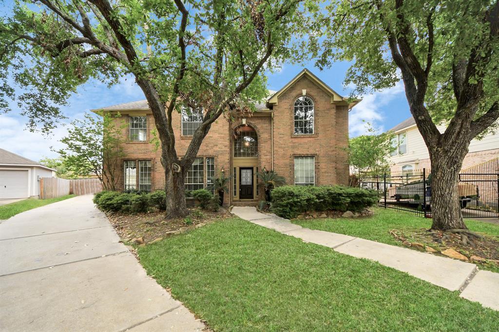 5818 Dove Ridge Ln in Houston, TX - Building Photo