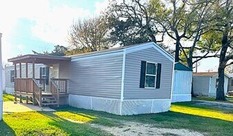 15 Cotton Bayou Cir in Cove, TX - Building Photo