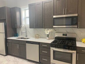 3328 W Le Moyne St in Chicago, IL - Building Photo - Building Photo
