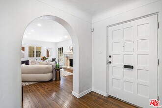 108 S Detroit St in Los Angeles, CA - Building Photo - Building Photo