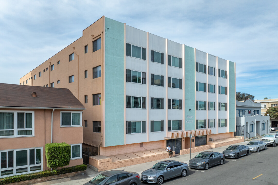 Cedar Towers in Long Beach, CA - Building Photo