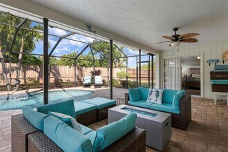 6552 Waterford Cir in Sarasota, FL - Foto de edificio - Building Photo