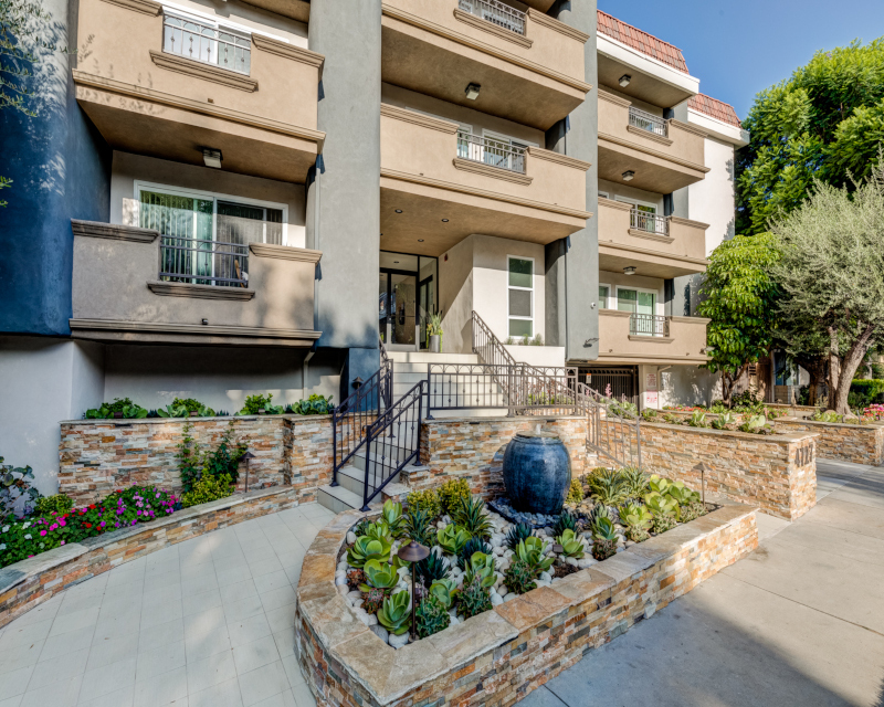 Villa Bonita Apartments in Sherman Oaks, CA - Foto de edificio