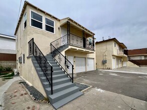 1321 1/2 Normandie Avenue in Los Angeles, CA - Foto de edificio - Building Photo