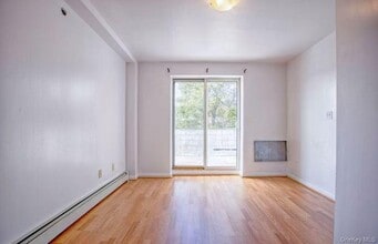 132-73 Maple Ave in Queens, NY - Building Photo - Building Photo