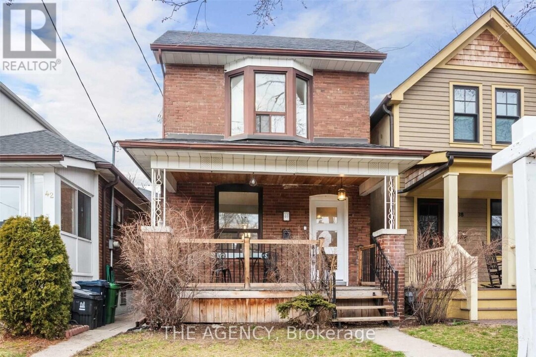 40 Montye Ave in Toronto, ON - Building Photo