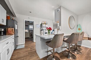 6239-6241 Mary Ln Dr in San Diego, CA - Building Photo