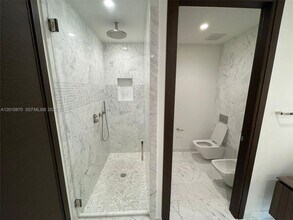 1000 Brickell Plaza, Unit 5908 in Miami, FL - Building Photo - Building Photo