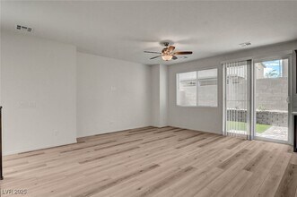 8929 Pebble Sand St in Las Vegas, NV - Building Photo - Building Photo