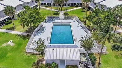 18010 San Carlos Blvd in Fort Myers Beach, FL - Building Photo - Building Photo