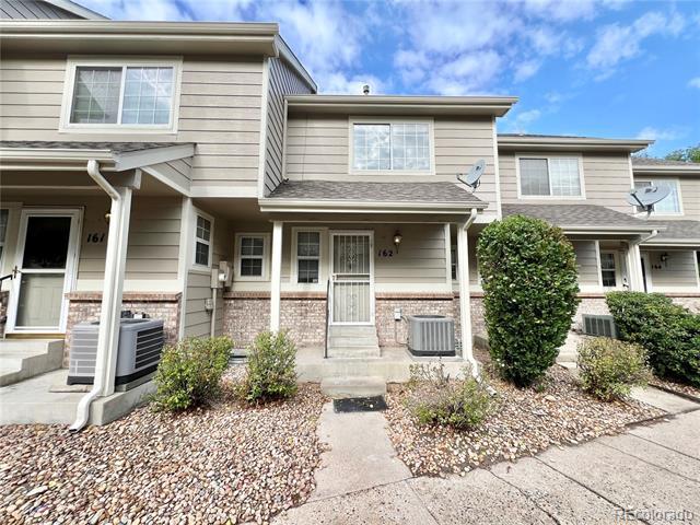 1470 S Quebec Way in Denver, CO - Building Photo