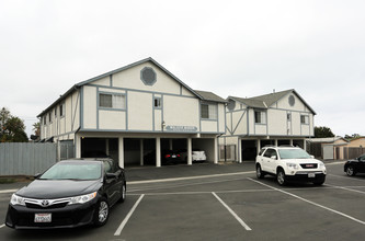 Walker Manor Apartments in Oceanside, CA - Building Photo - Building Photo